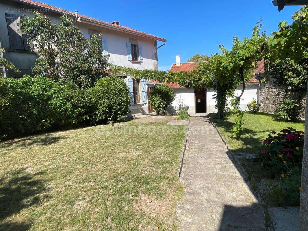 Maison de charme -jardin-2 garages-dépendances - photo 2