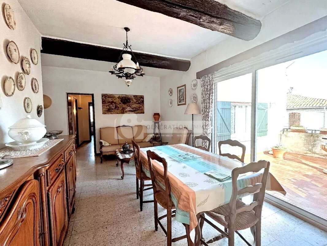 Maison à BELLEGARDE