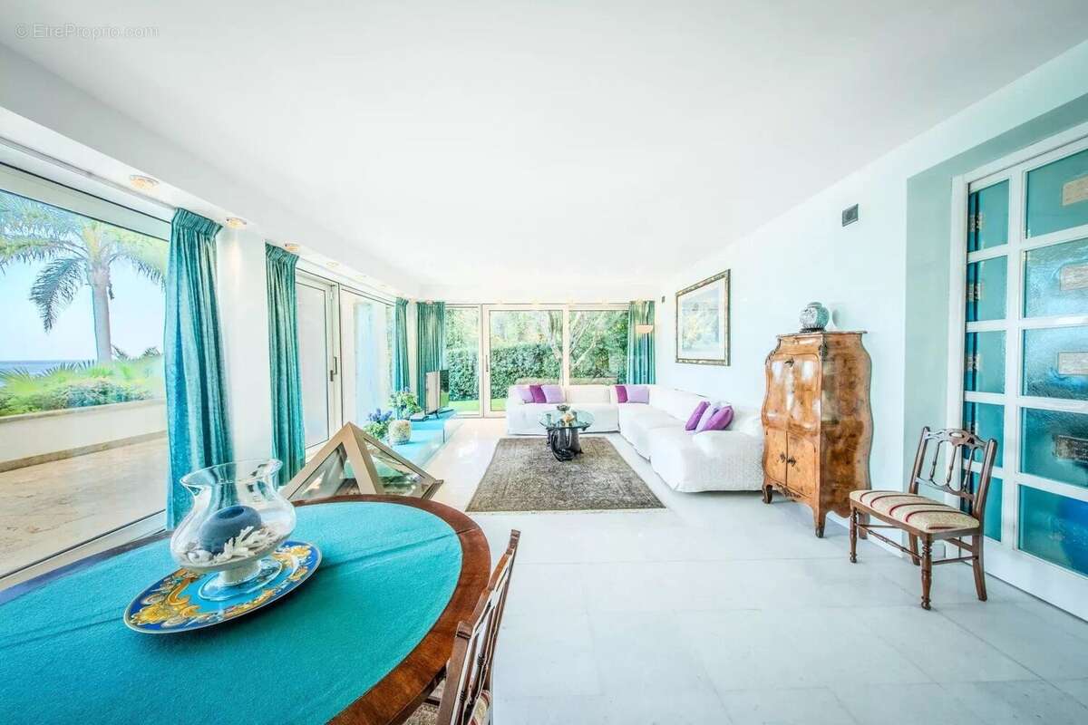 Maison à ROQUEBRUNE-CAP-MARTIN