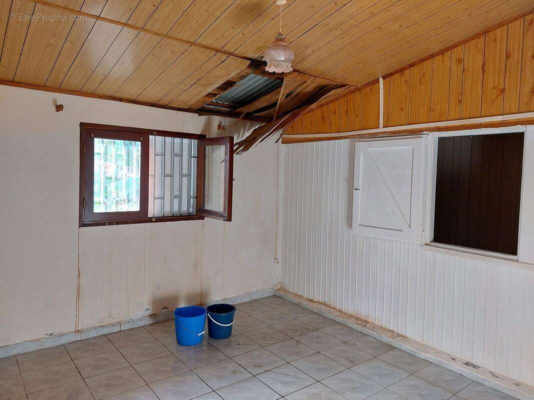 Maison 130 m² à Bras-Panon  - photo 8
