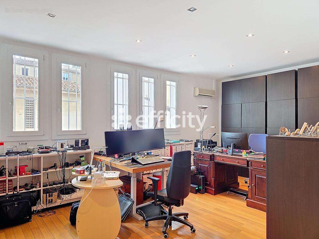 Appartement à MARSEILLE-6E