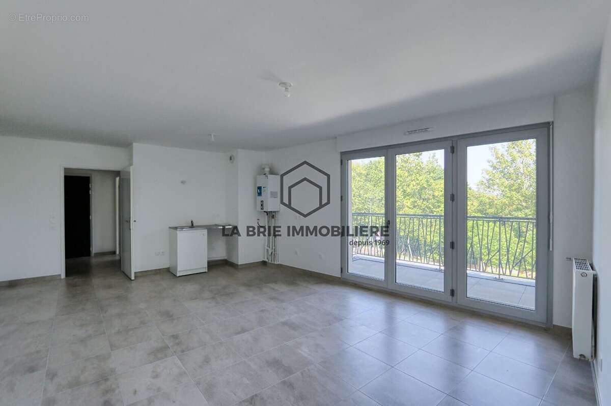 Appartement 50 m² à Chennevieres-Sur-Marne  - photo 2