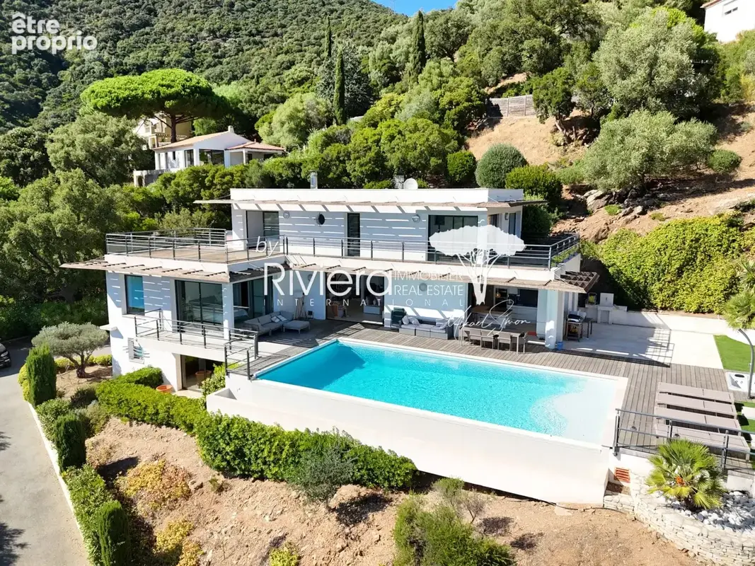 Propriété Contemporaine - Vue Mer imprenable avec piscine à - photo 27