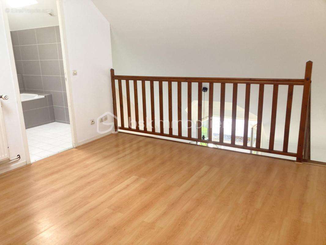 Appartement à MENNECY