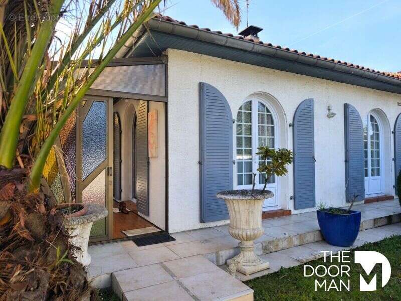 Maison à BRUGUIERES