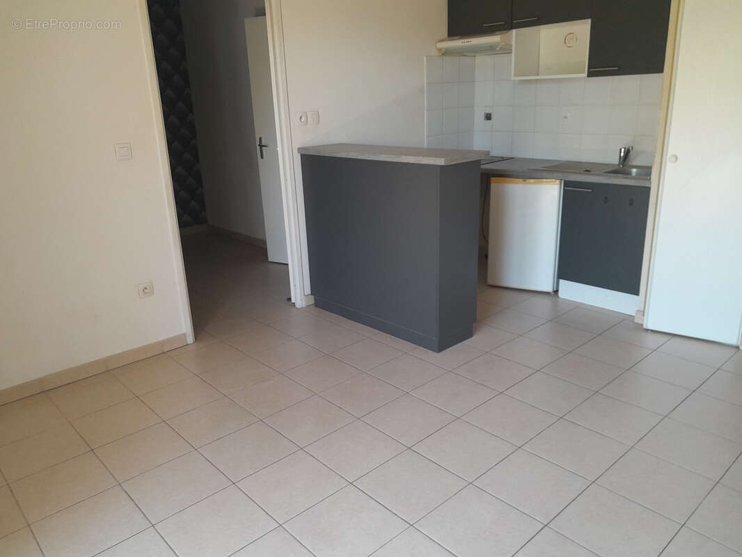Appartement t2 avec terrasse et parking - photo 2