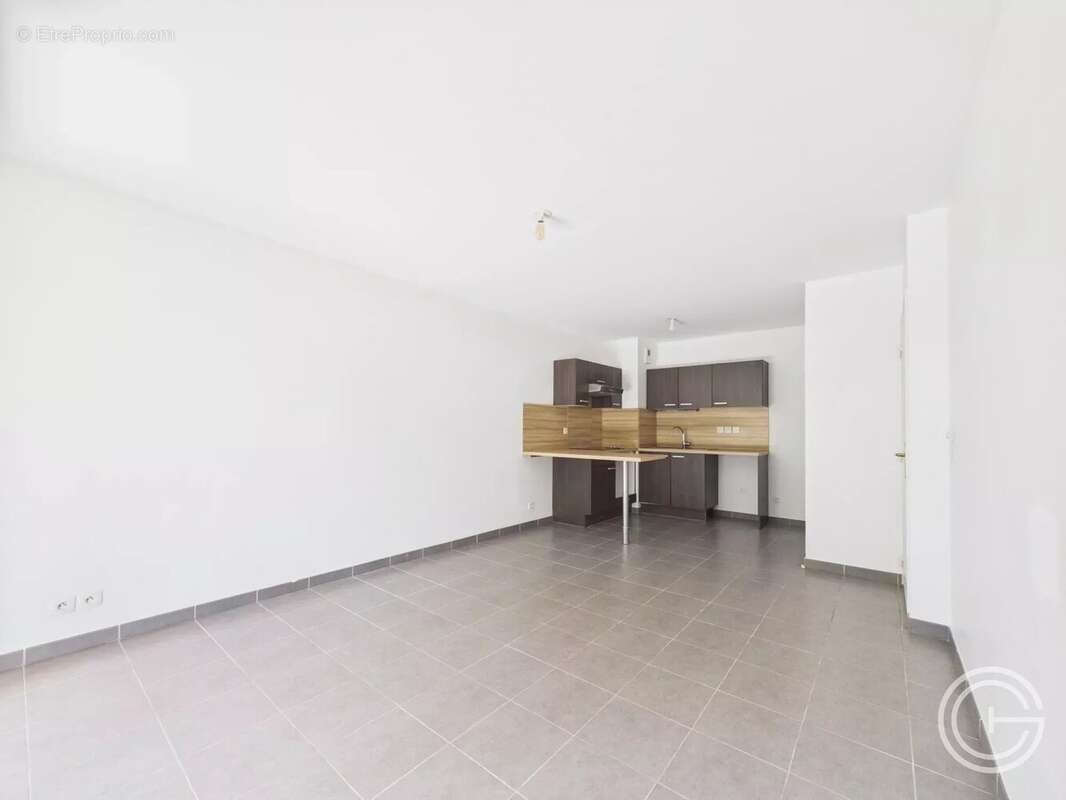 Appartement 2 pièces + Parking - Corniche Fleurie NICE - photo 3
