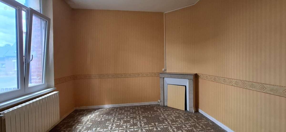 Maison indivuelle à vendre 6 pièces, Garage et Jardin ETREILLERS (02590) - photo 17