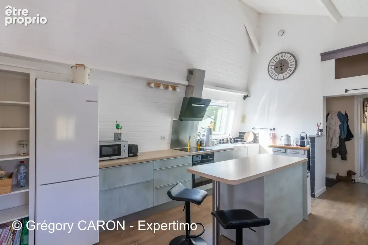 Appartement atypique esprit loft avec terrasse et parking - photo 5