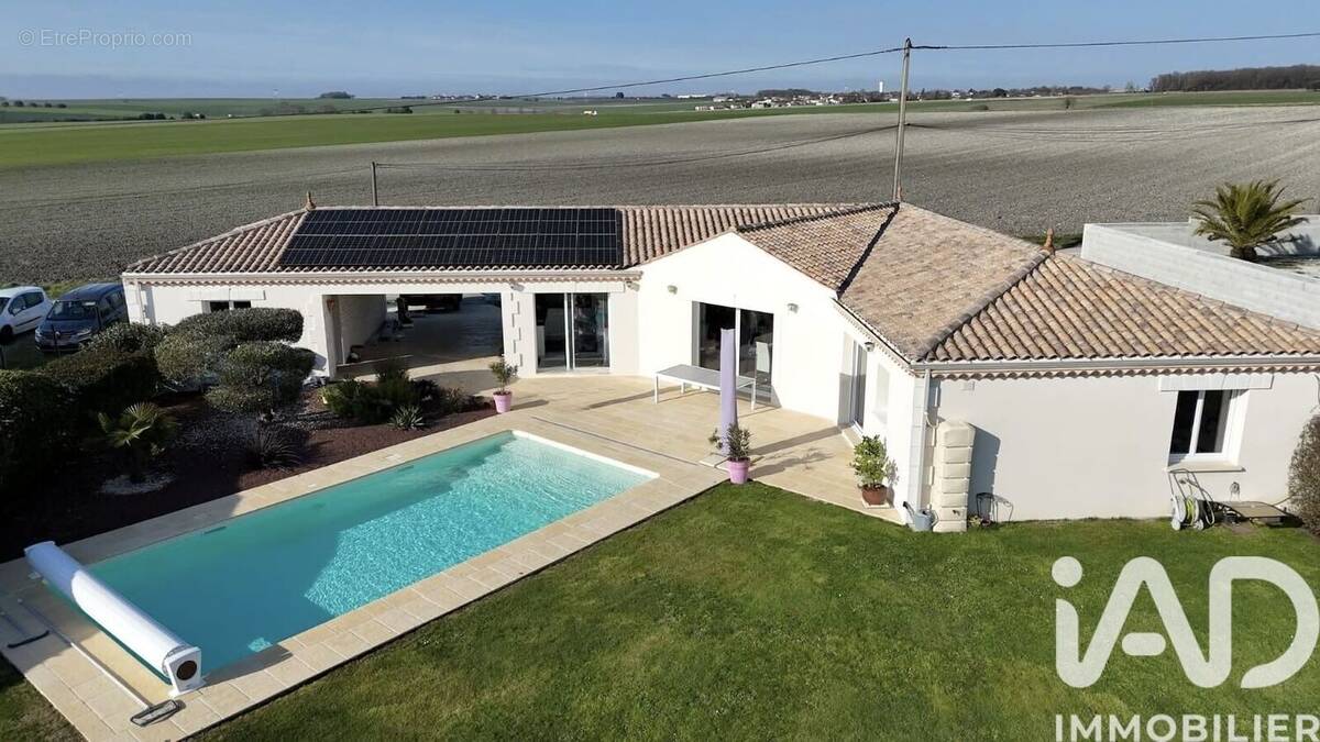 Photo 1 - Maison à SEMUSSAC