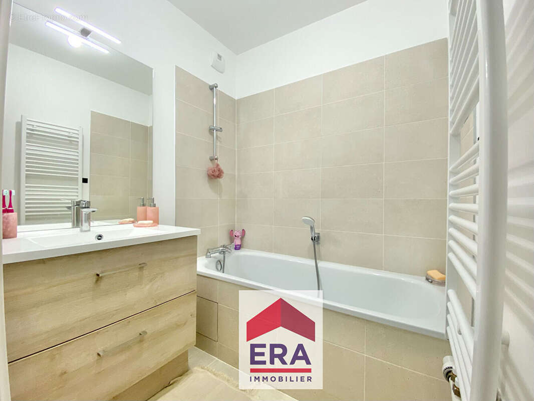 Appartement à SARTROUVILLE