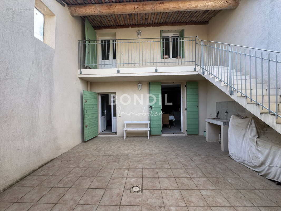 Appartement à PERTUIS