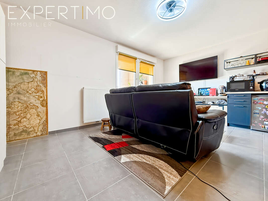 Appartement à JUVIGNAC