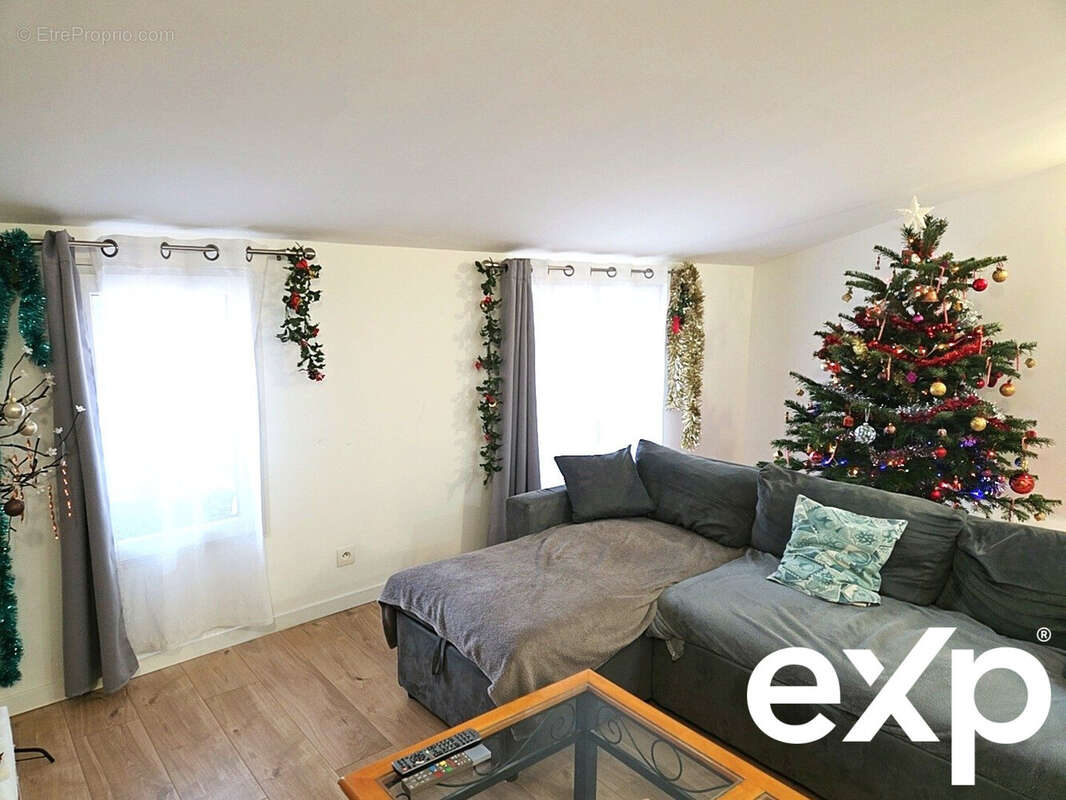 Maison à SOLLIES-PONT