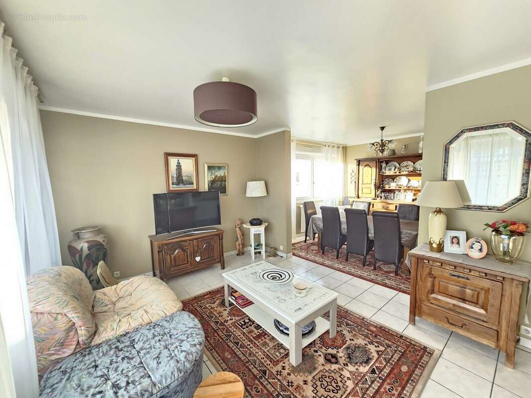 Appartement à SAINT-ETIENNE