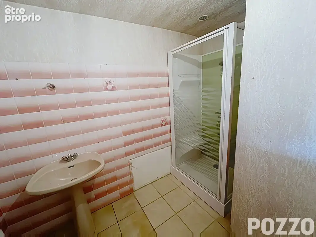 A VENDRE à Mortain Bocage - Maison 2 pièce(s) 58 m² - photo 5