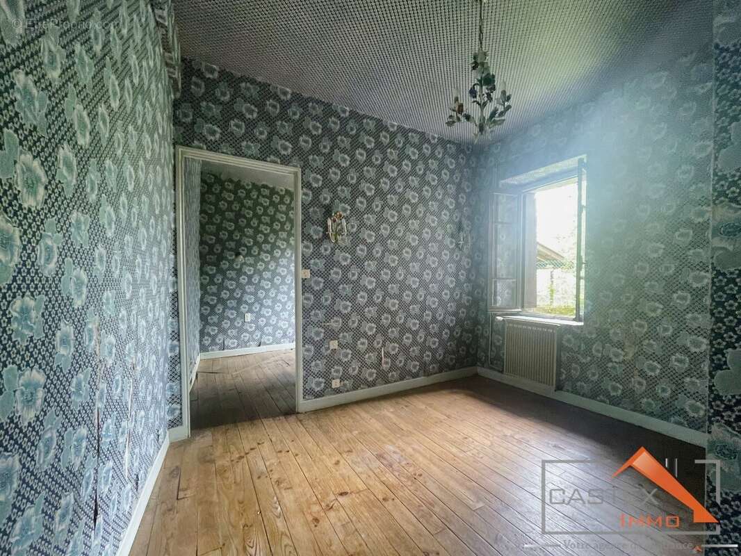 Ensemble immobilier 334 m² + terrains constructibles  Idéal investisseur ou famille nombreuse - photo 14