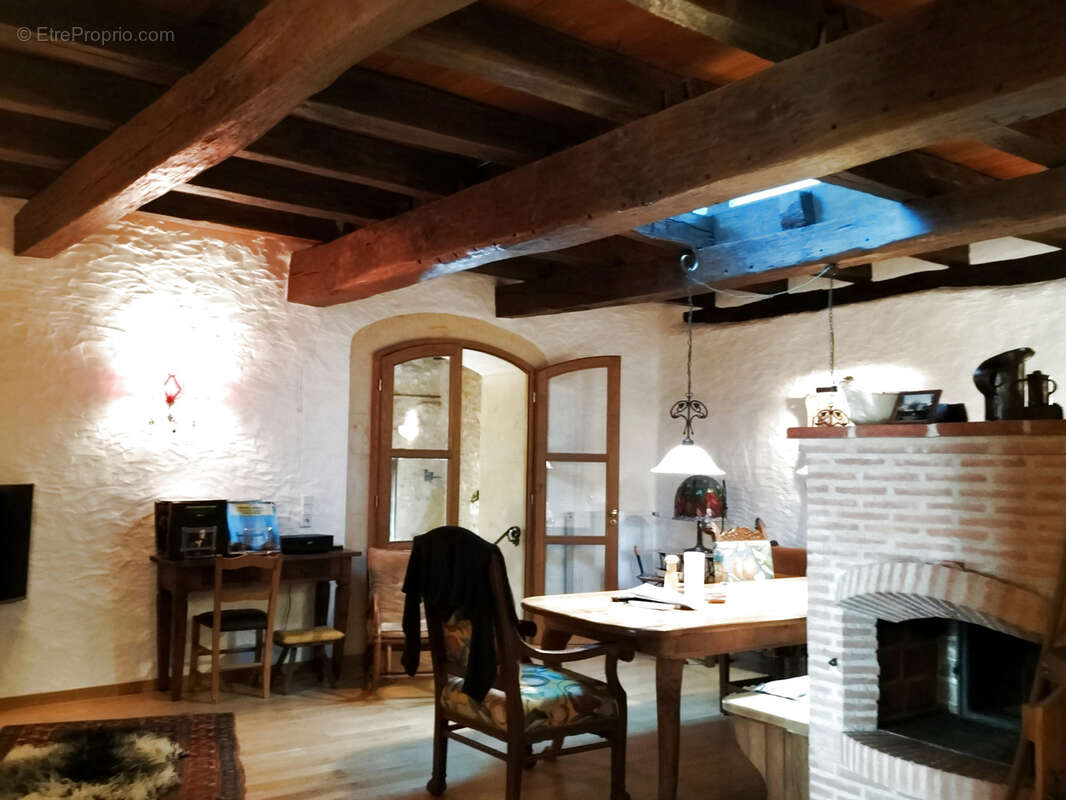 Maison à CASTELNAU-BARBARENS
