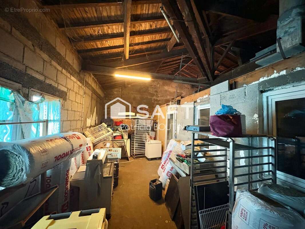 Photo 8 - Commerce à NIORT