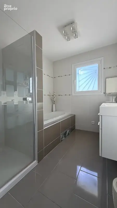 A Vendre Valros commune Béziers Maison 5 pièces   110 m2   4 chambres- Terrain 409 m2   Piscine   Garage - photo 18
