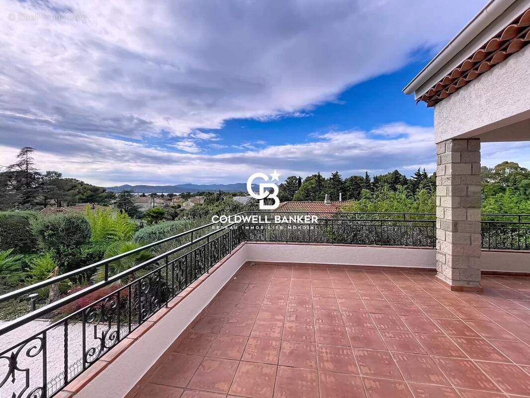 Appartement à SAINT-RAPHAEL