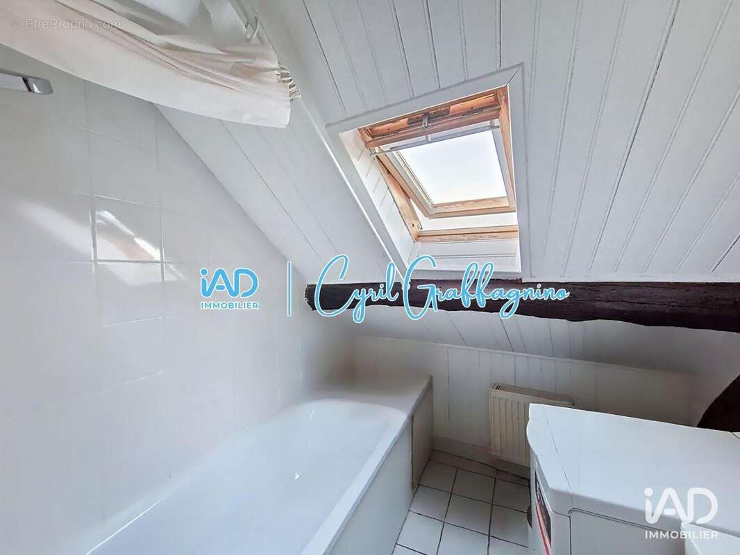 Photo 6 - Appartement à VILLENEUVE-LA-GUYARD