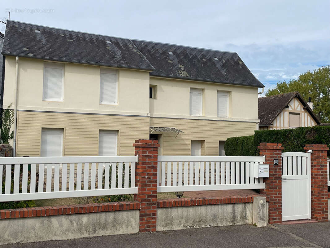 Maison à SAINT-PIERRE-LES-ELBEUF