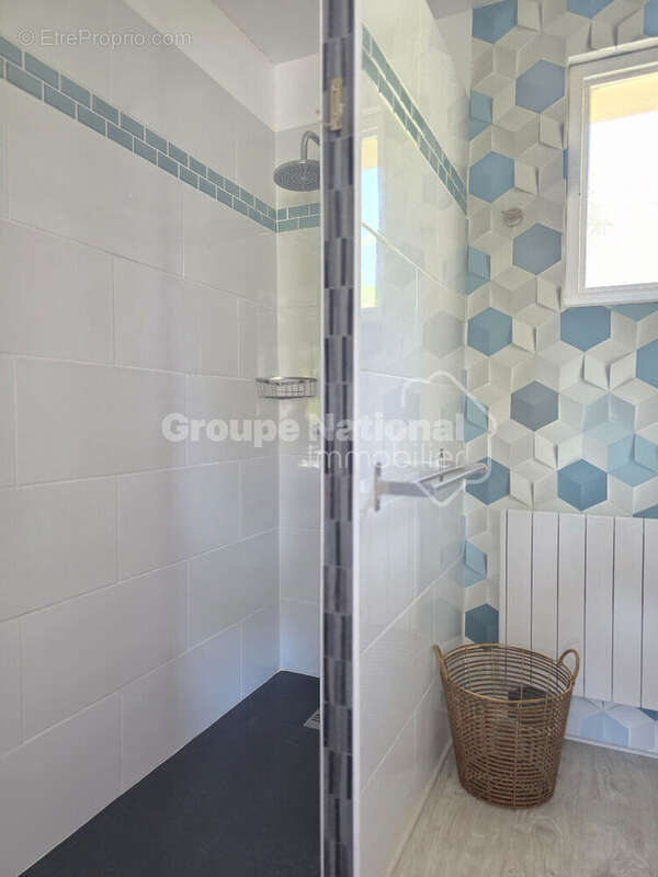 Appartement T1 rénové avec balcon à Gréoux-les-Bains - photo 9