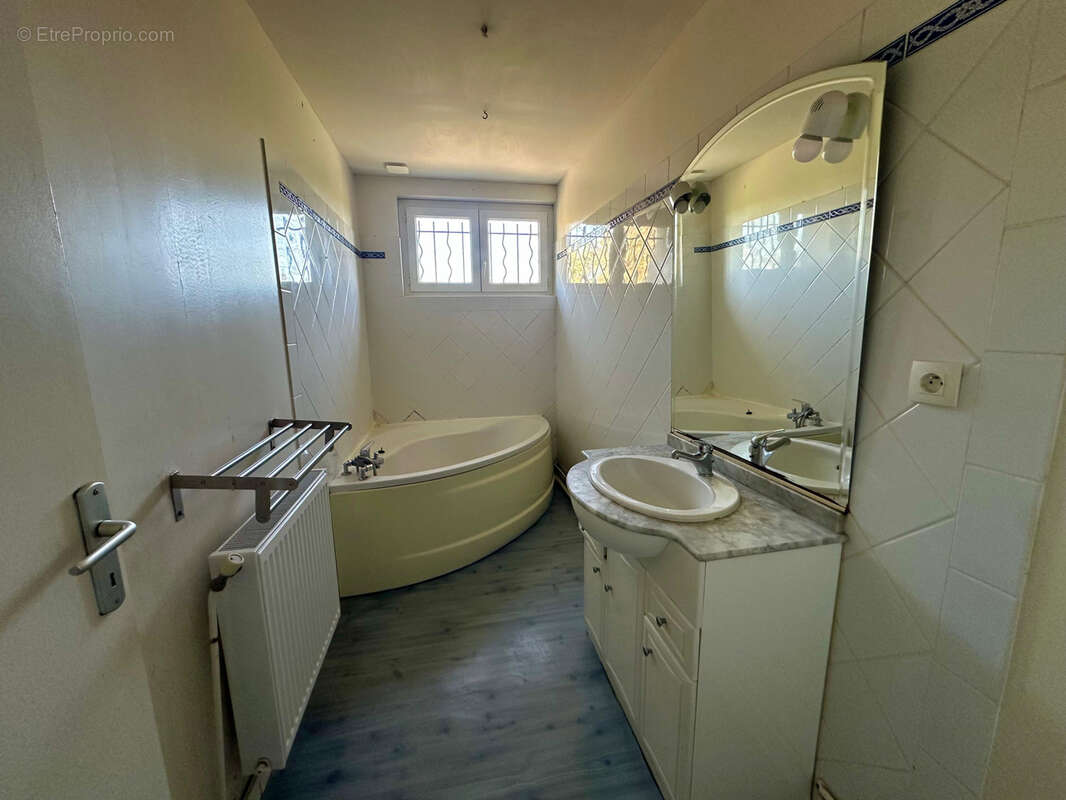 Maison à BELIN-BELIET