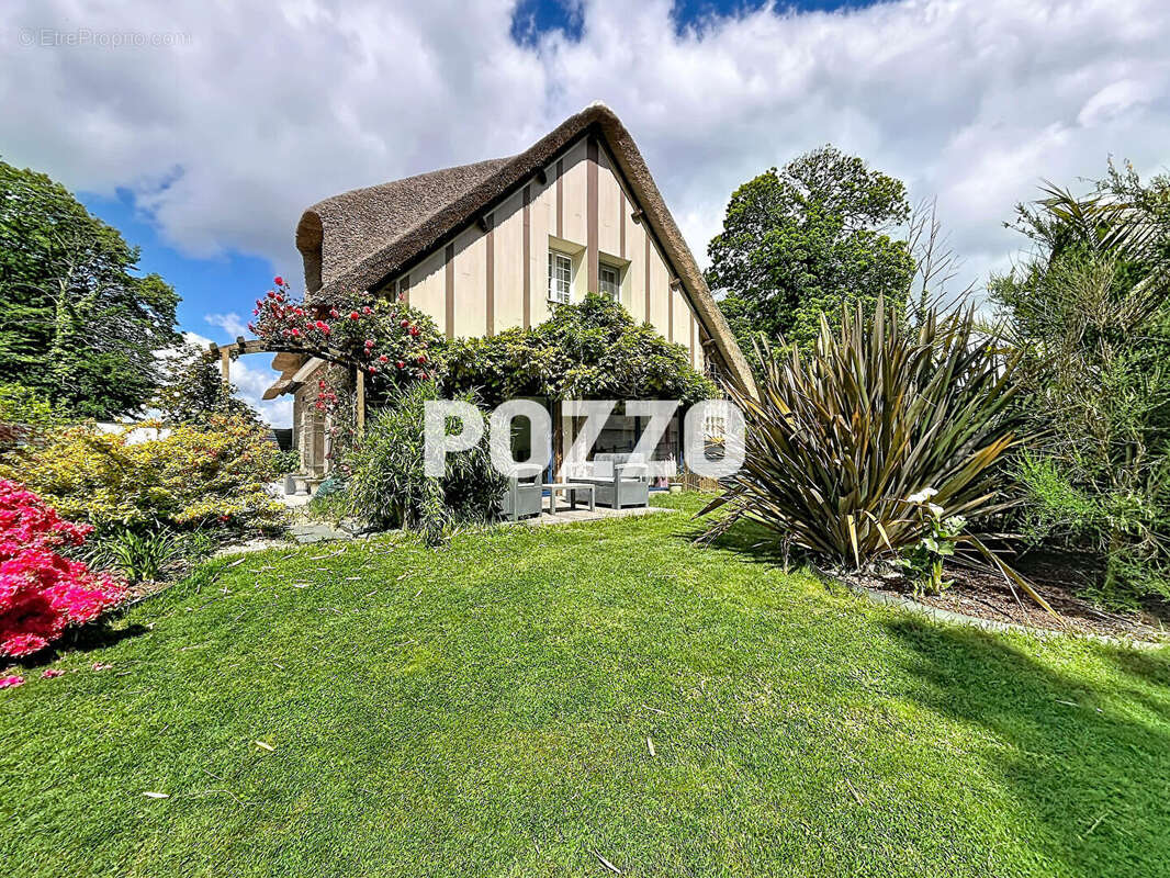 A VENDRE Authentique chaumière normande de 130 m² avec vue dégagée sur la campagne - photo 3