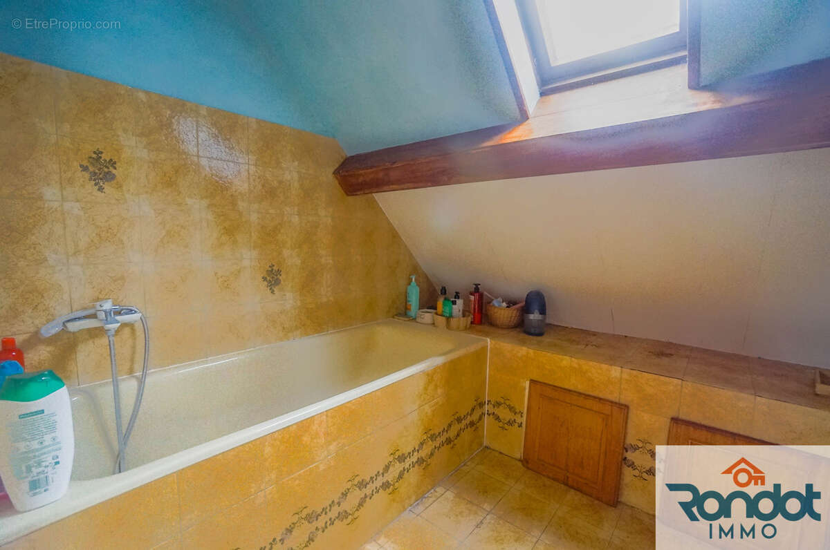 Maison à MAREY-SUR-TILLE