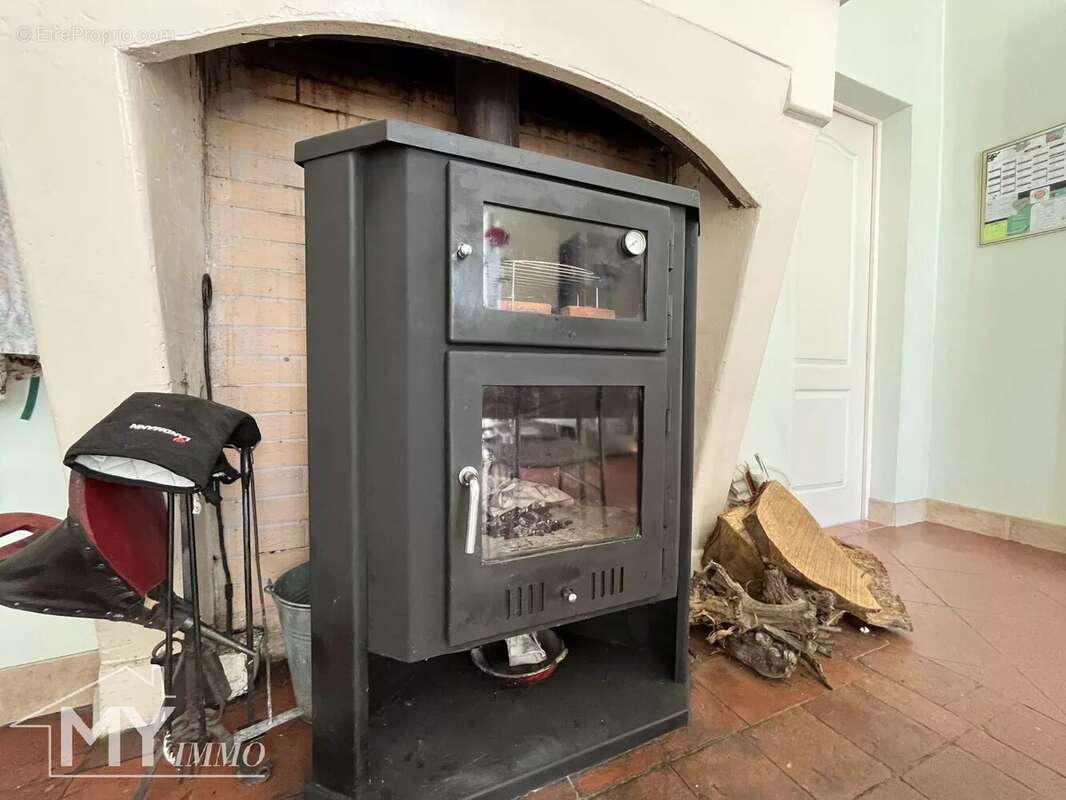 Maison à SAINT-SEURIN-DE-PRATS