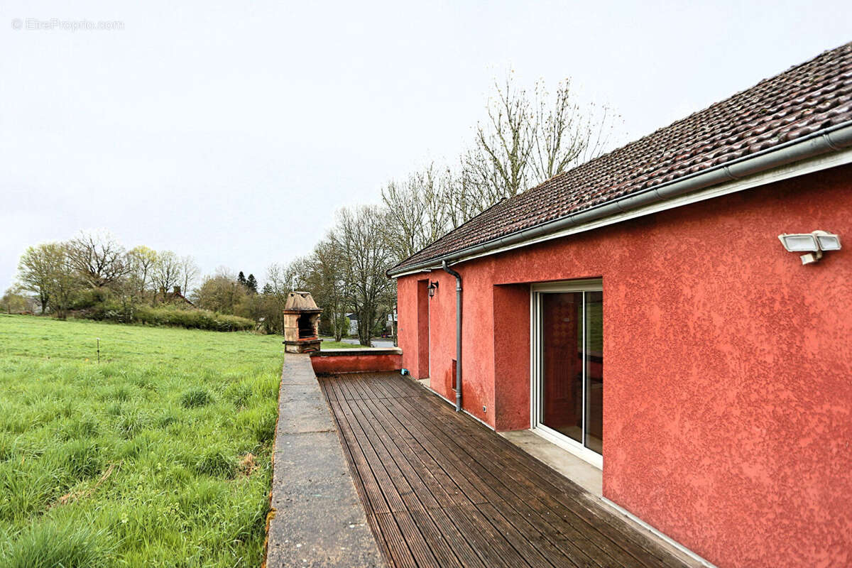 Maison à BROMONT-LAMOTHE