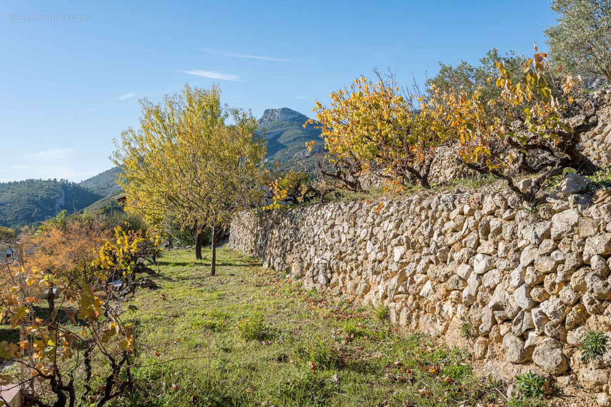 Maison à ROQUEVAIRE