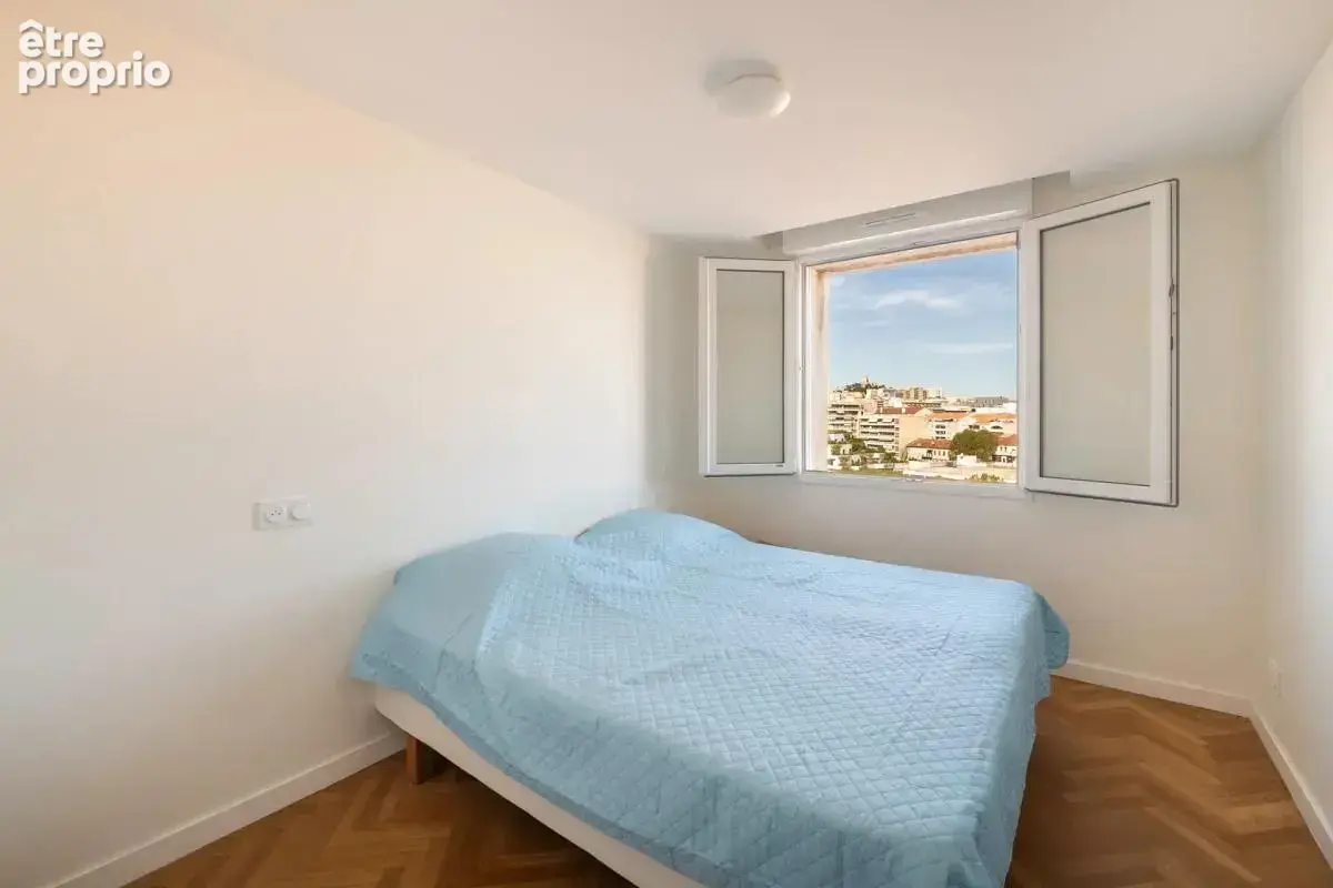 Appartement de 4 pièces de 100 m² à Marseille - photo 6