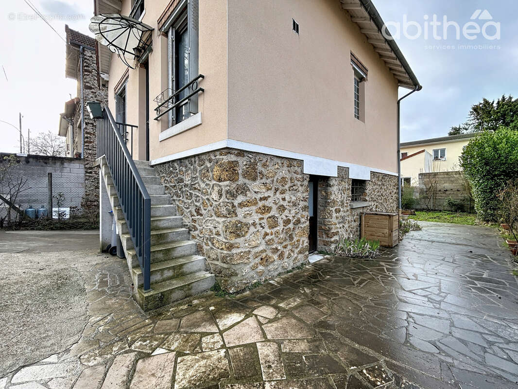 Maison à CHOISY-LE-ROI