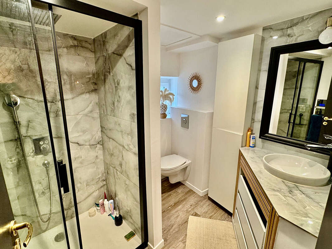 SAINT-GERMAIN-LEMBRON / Maison avec terrasse et balcon 4 chbs + F2 indépendant - photo 11