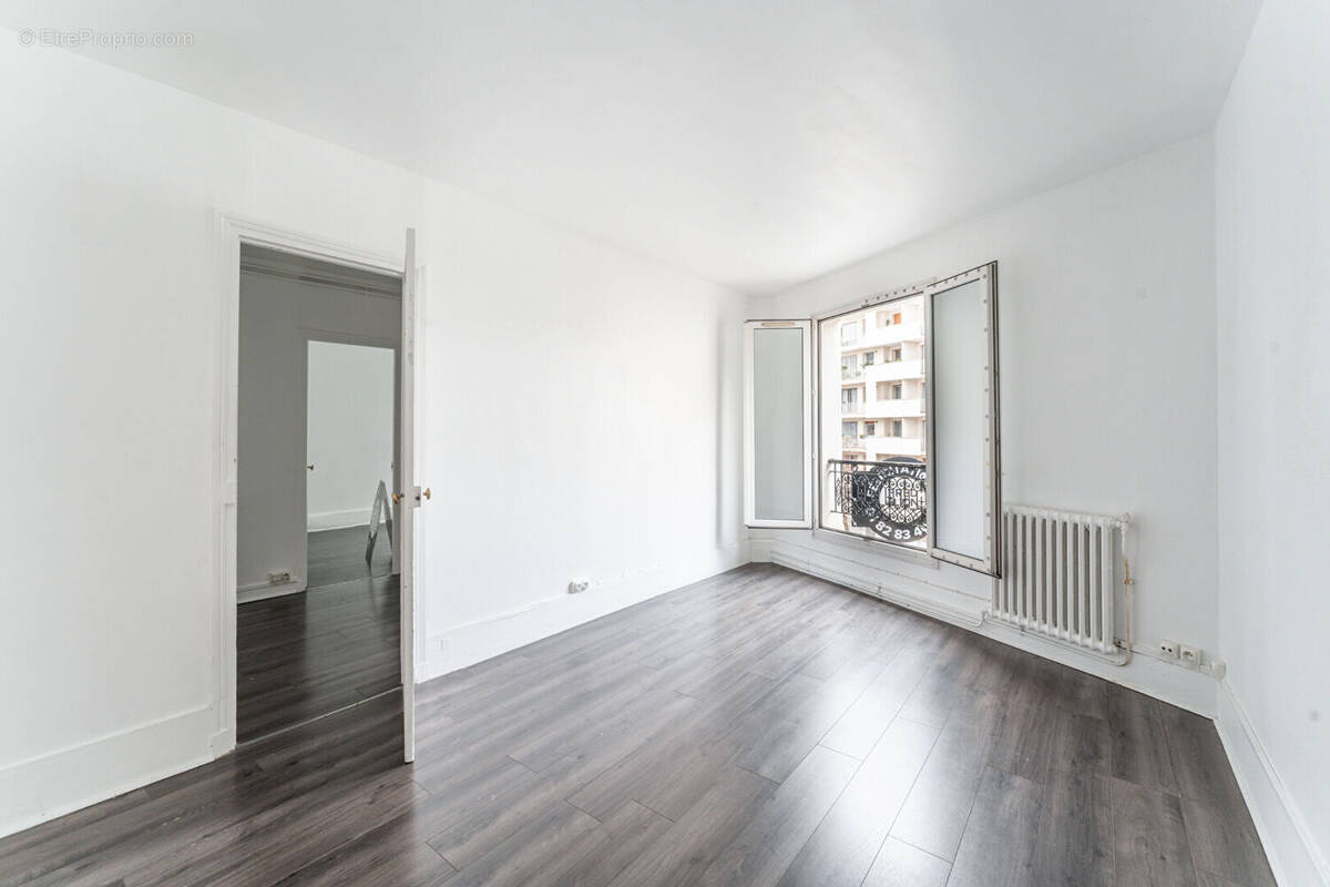 Appartement à PARIS-15E