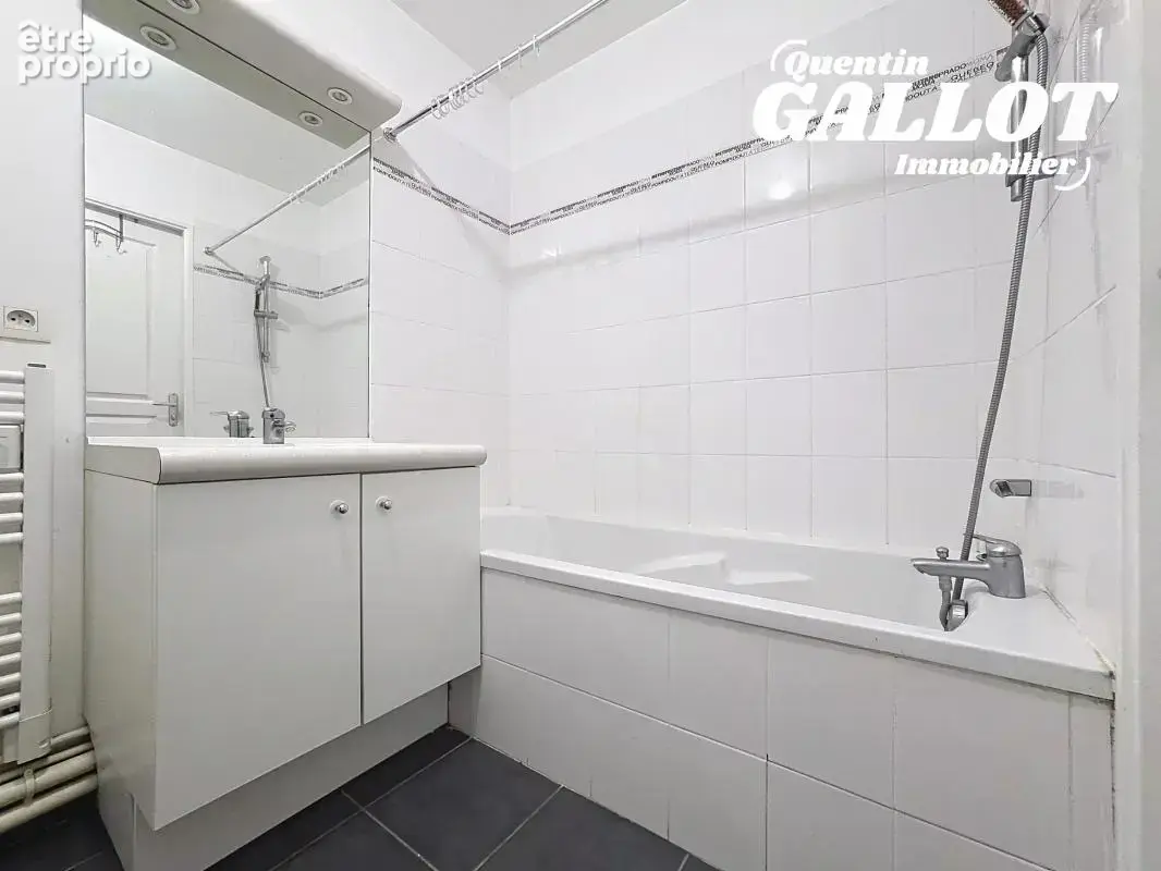 Lille Centre- Appartement T2 avec balcon - photo 5