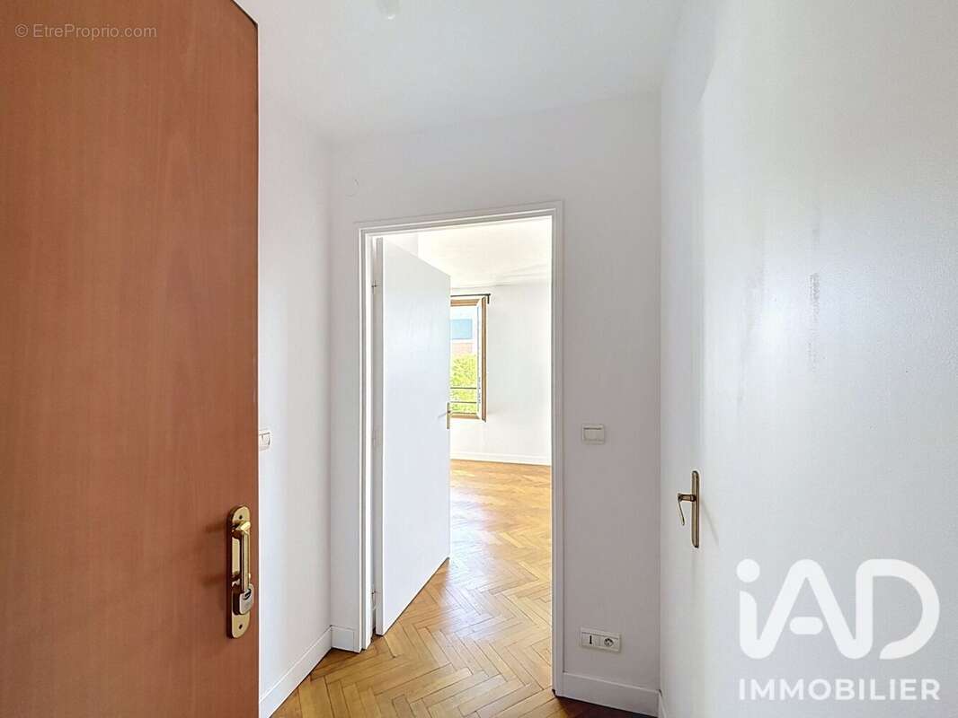 Appartement 26 m² à Rueil-Malmaison  - photo 9