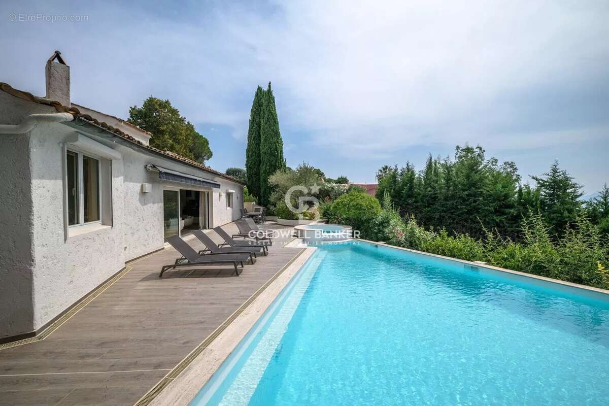 Maison à MOUGINS