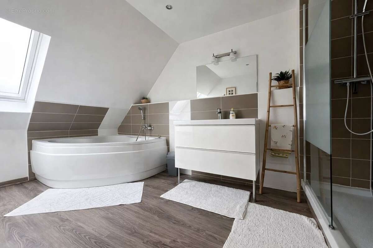 Maison à TOURNAN-EN-BRIE