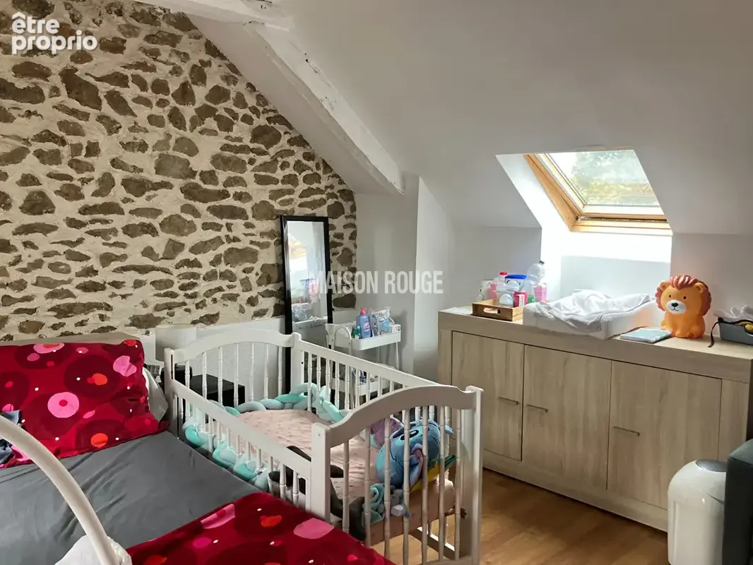 PLESTAN - Maison en pierre rénovée avec deux logements indépendants - photo 6