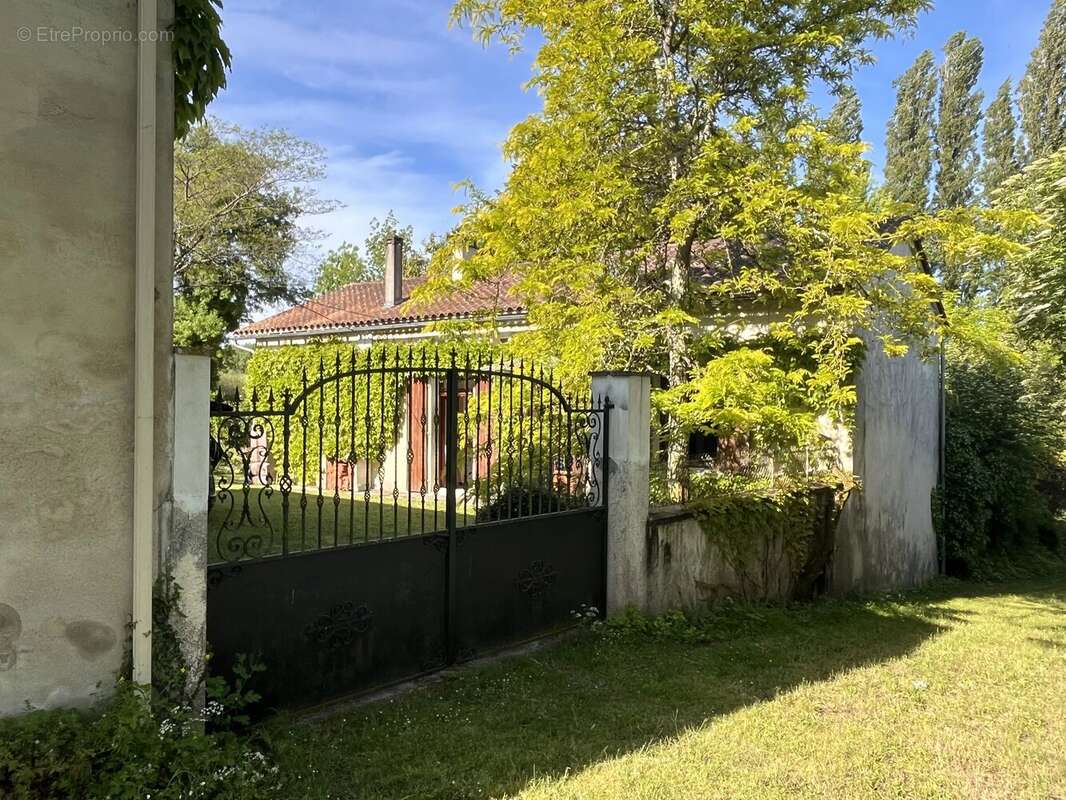 Maison à SAINT-PRIVAT-DES-PRES