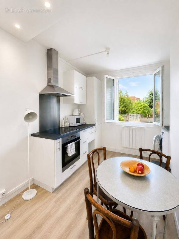 Appartement à SAINT-GENIS-LAVAL