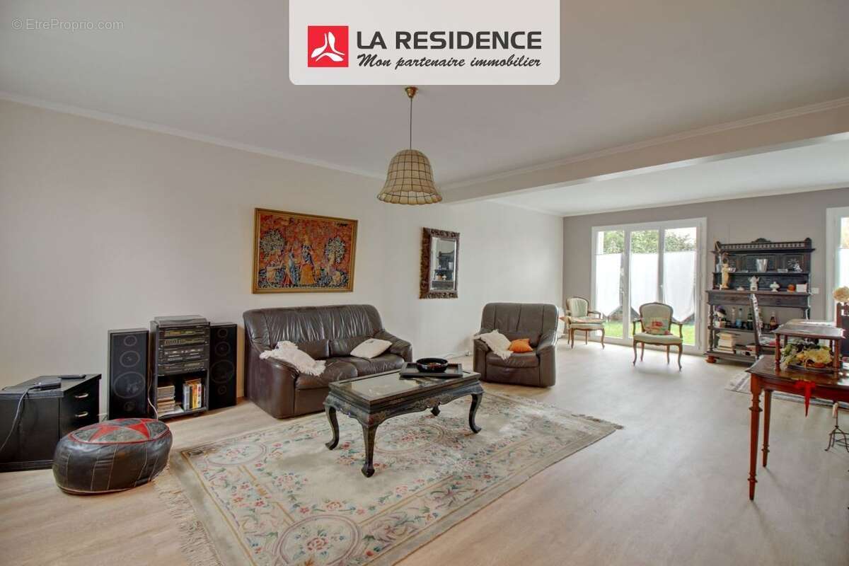 Maison 135 m² à Acheres  - photo 3