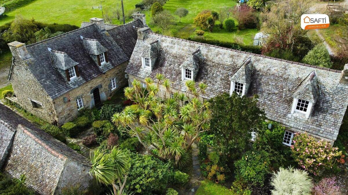 Photo 1 - Maison à LOCQUIREC
