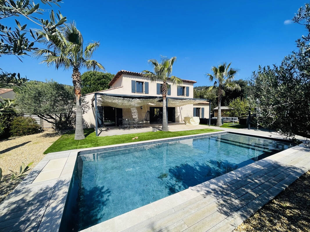 Maison à PLAN-DE-LA-TOUR