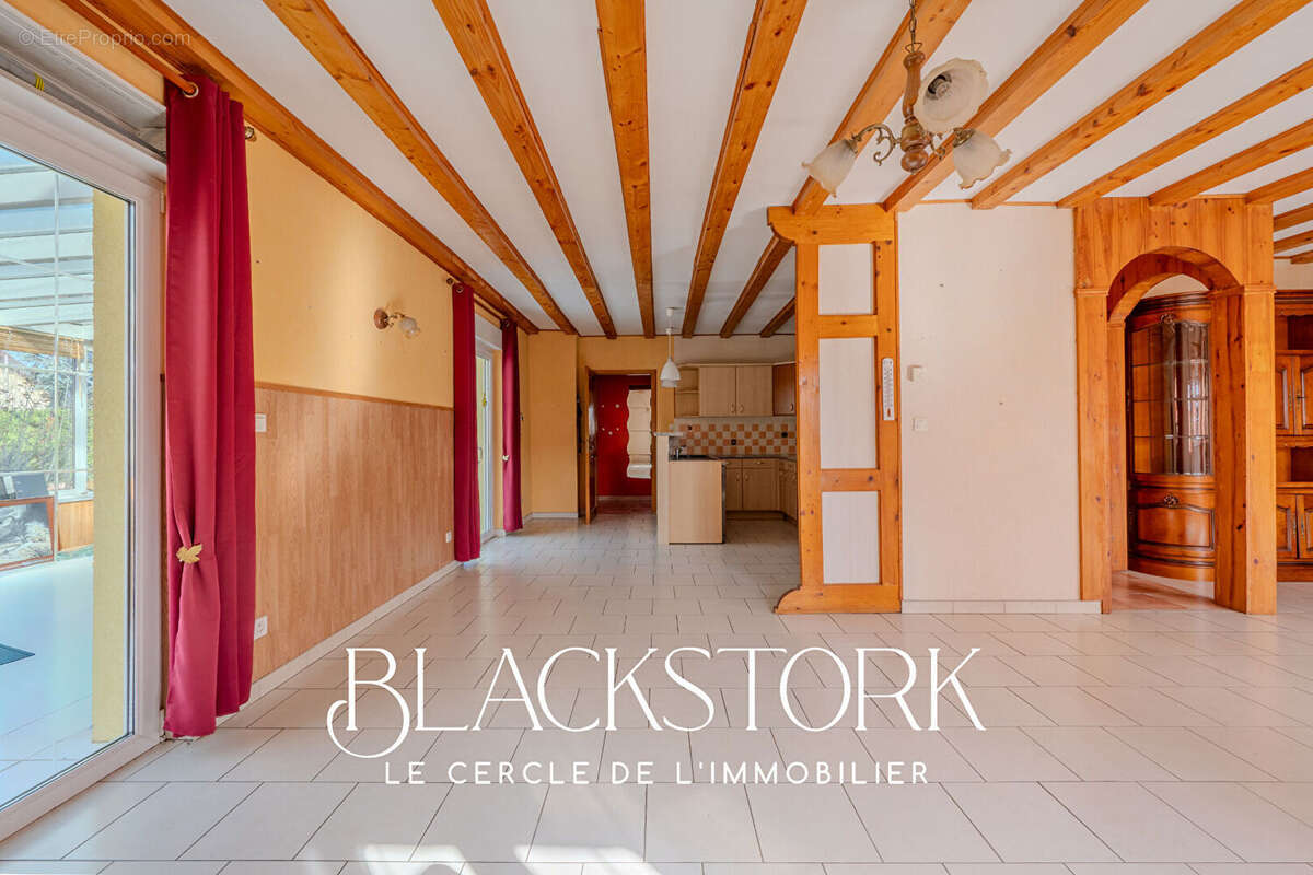 Maison à SAINTE-CROIX-EN-PLAINE