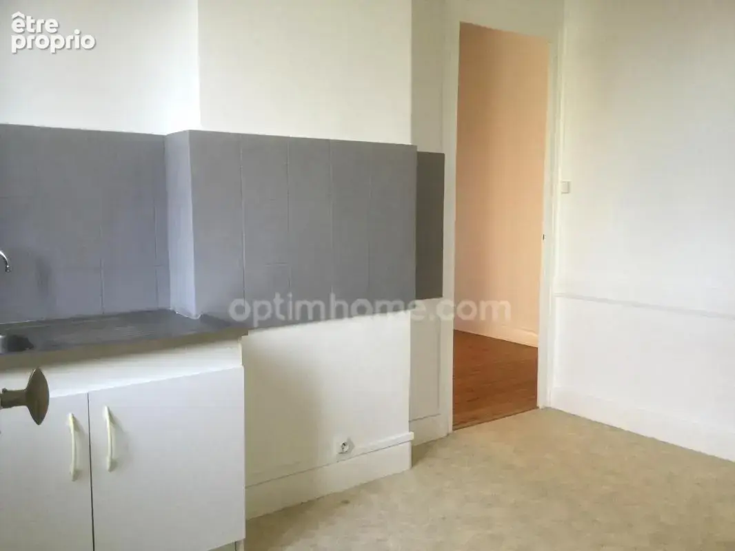 Rue des Teinturiers à St-Etienne, appartement  T2 bis de 62.34 m² - photo 3